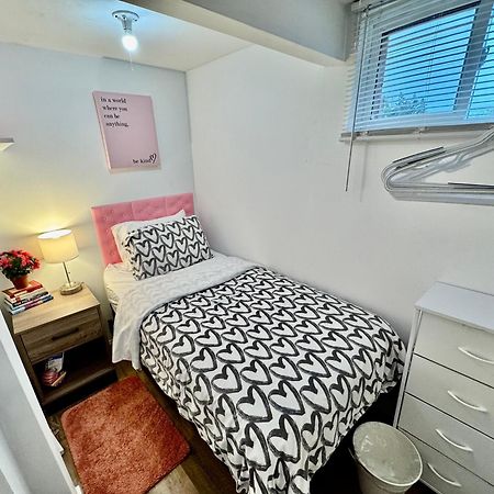 Tiny Private Room On The 1St Floor With Shared Bathroom Near Seatac Airport And Downtown Seattle Zewnętrze zdjęcie