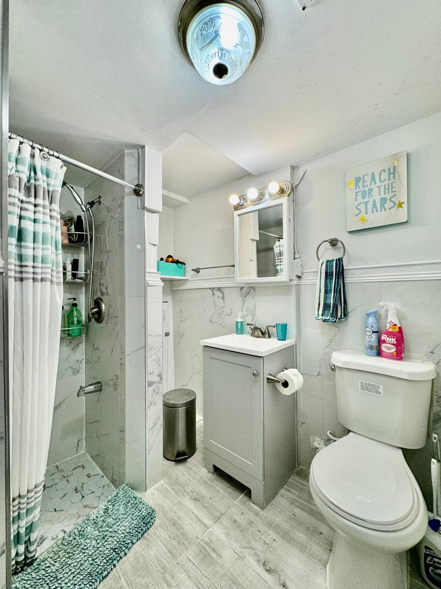Tiny Private Room On The 1St Floor With Shared Bathroom Near Seatac Airport And Downtown Seattle Zewnętrze zdjęcie