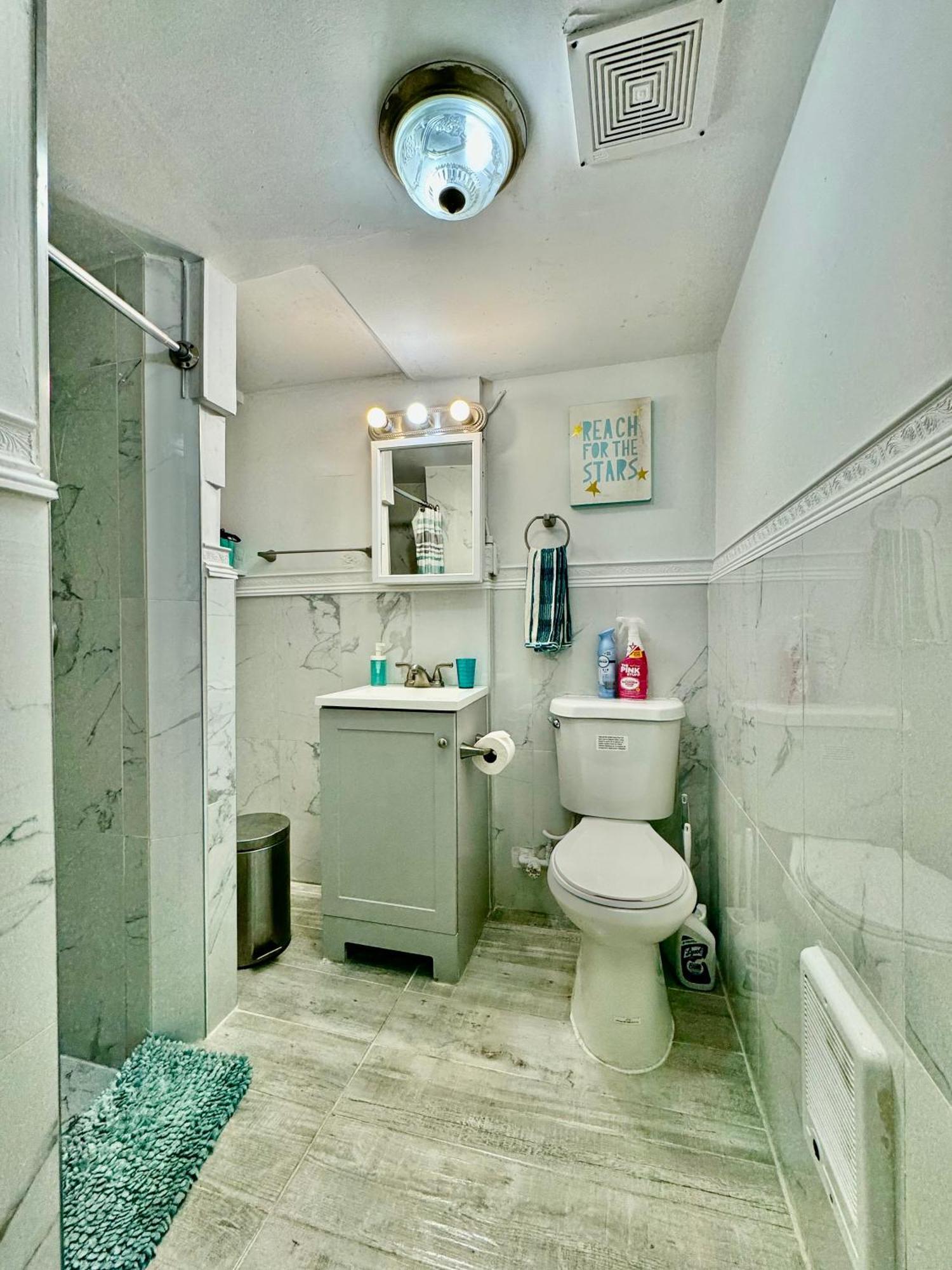 Tiny Private Room On The 1St Floor With Shared Bathroom Near Seatac Airport And Downtown Seattle Zewnętrze zdjęcie
