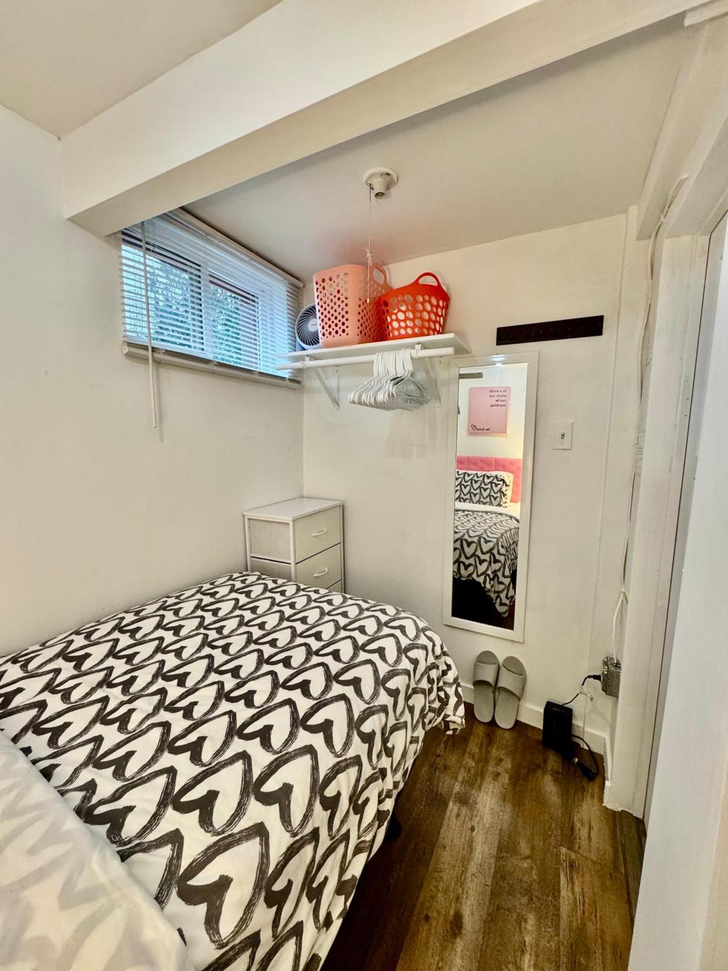 Tiny Private Room On The 1St Floor With Shared Bathroom Near Seatac Airport And Downtown Seattle Zewnętrze zdjęcie